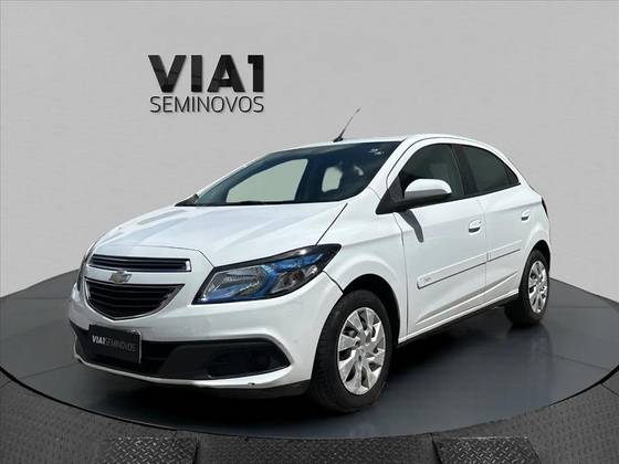 CHEVROLET ONIX 1.4 MPFI LT 8V FLEX 4P AUTOMÁTICO CHEVROLET ONIX 1.4 MPFI LT 8V FLEX 4P AUTOMÁTICO